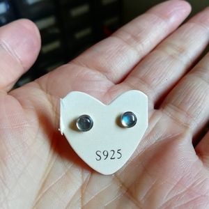 Sold!!!!! Tiny 4.5mm Labradorite earrings